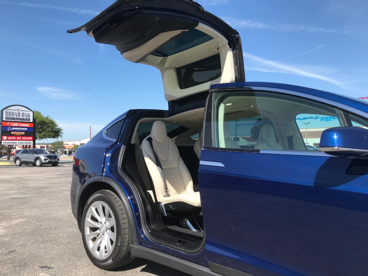 Tesla Model X  2017