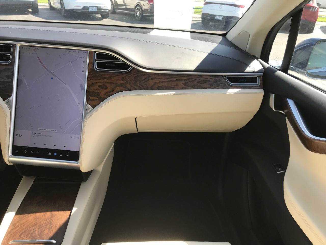 Tesla Model X  2017