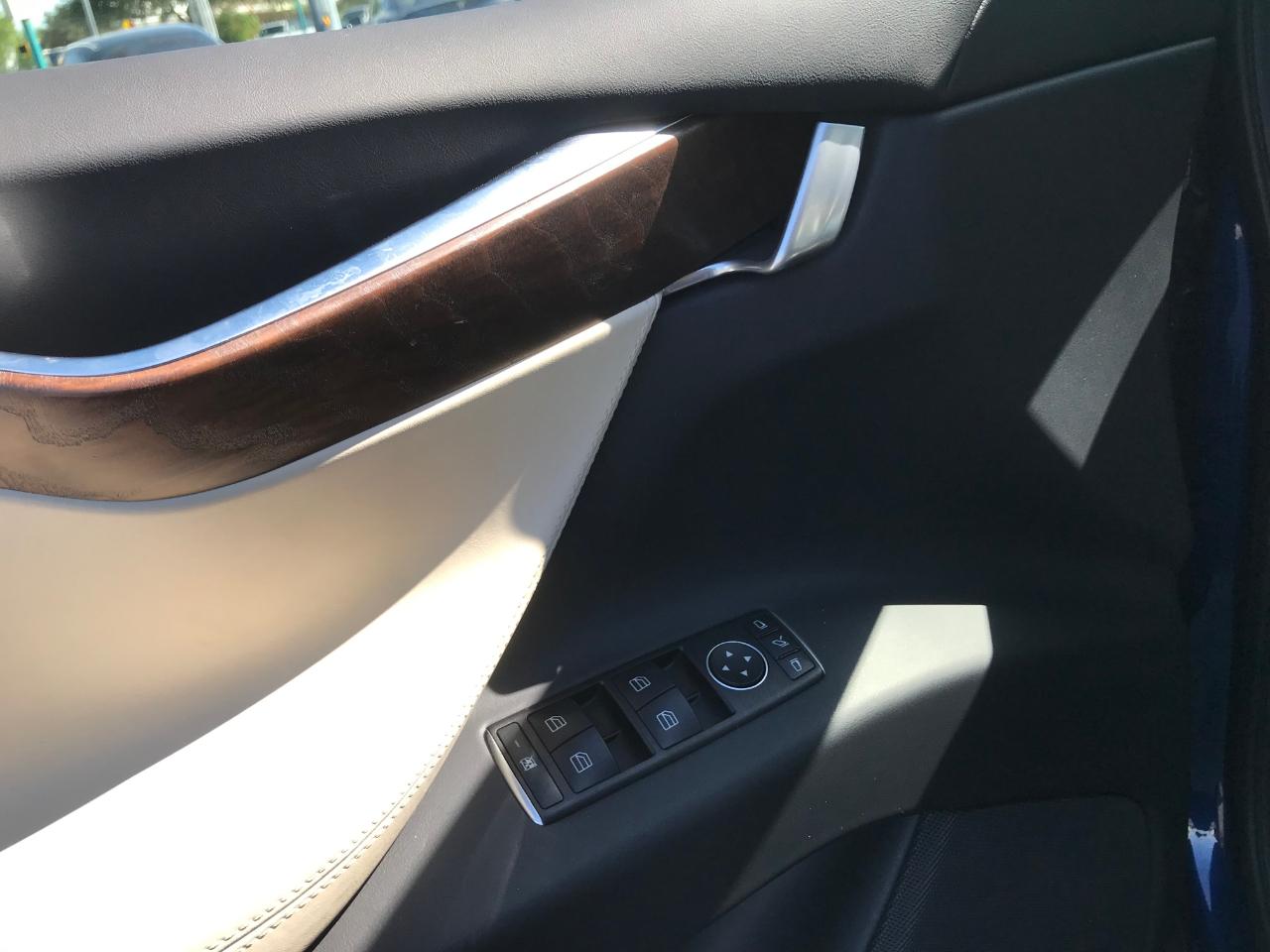 Tesla Model X  2017