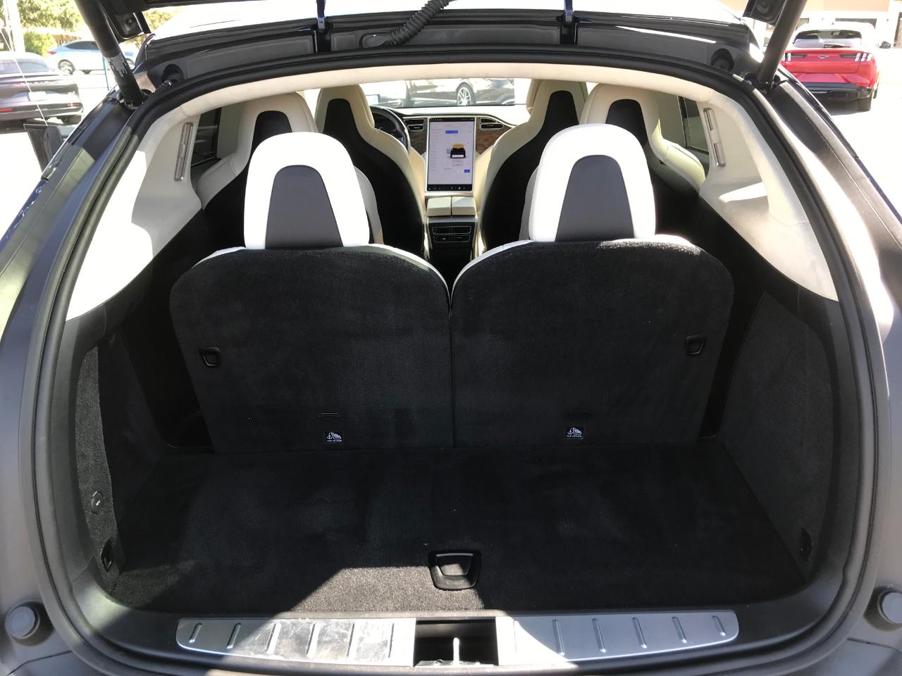 Tesla Model X  2017