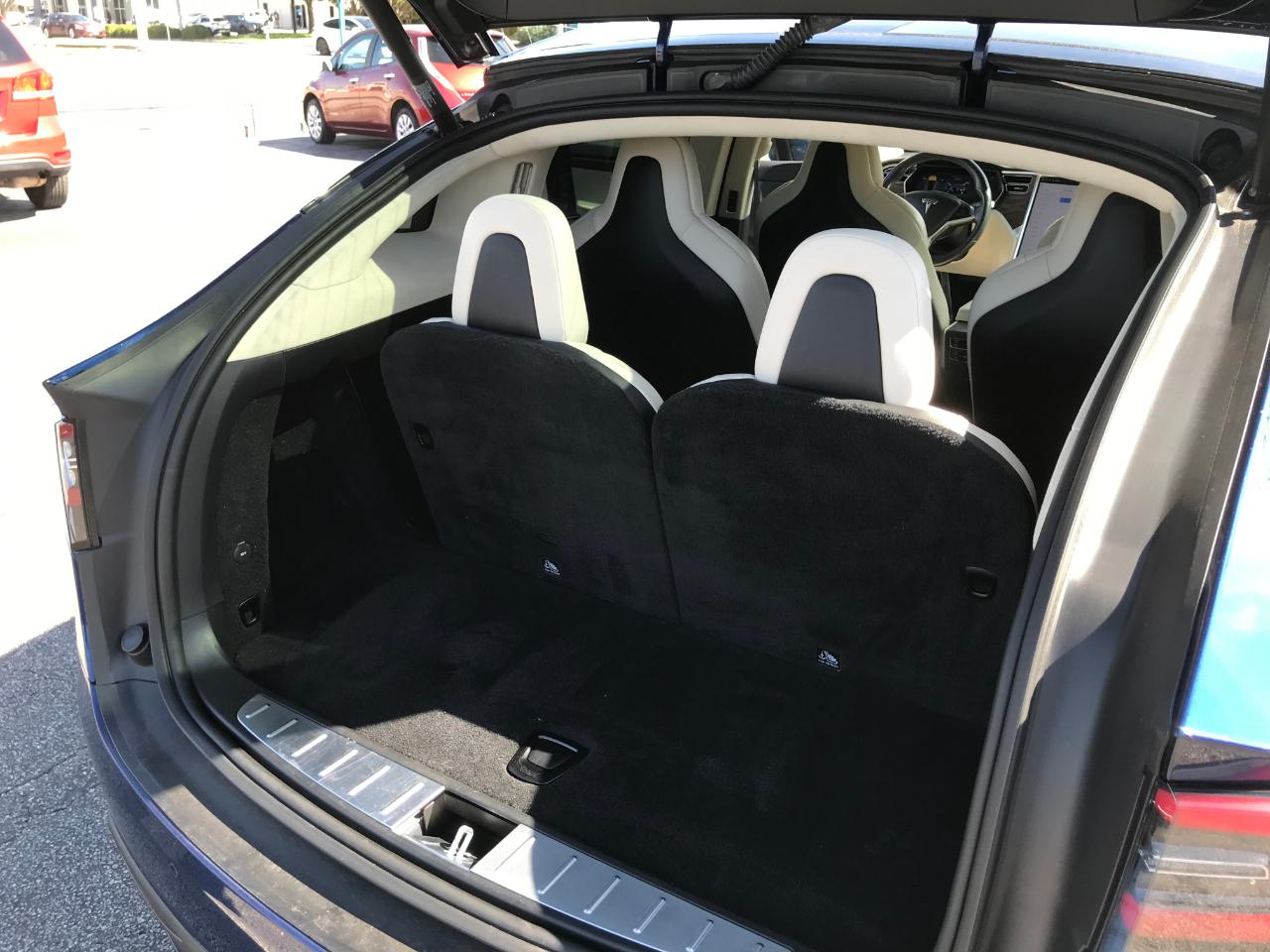 Tesla Model X  2017