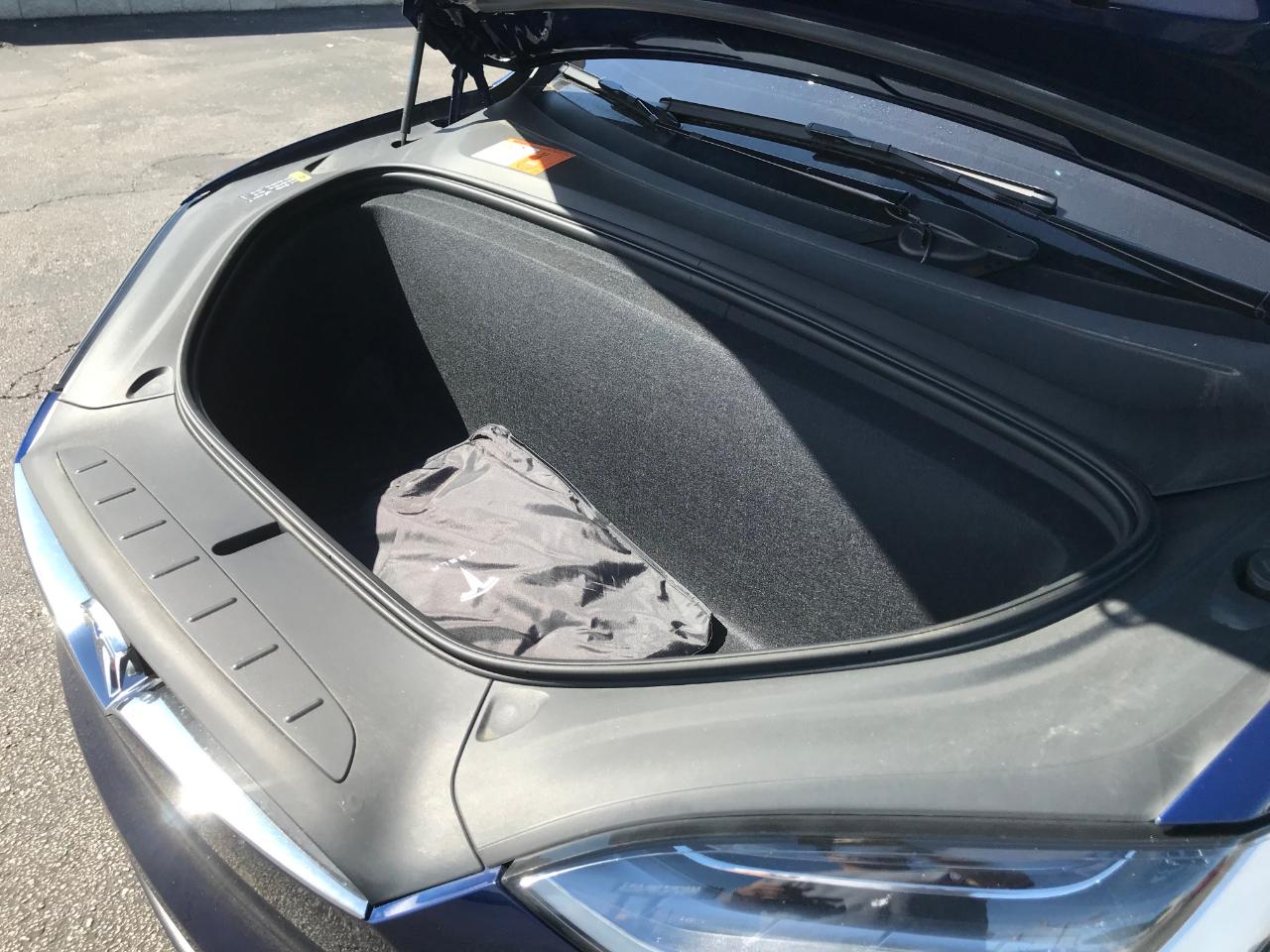 Tesla Model X  2017