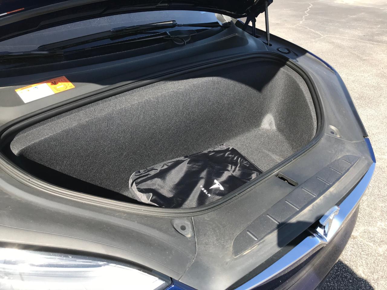 Tesla Model X  2017
