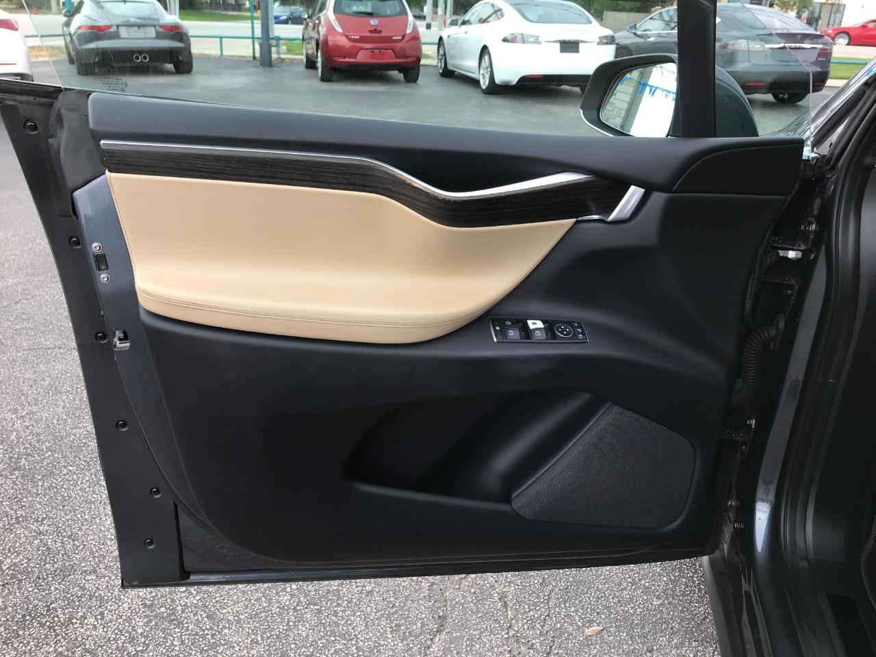 Tesla Model X 75D 2016