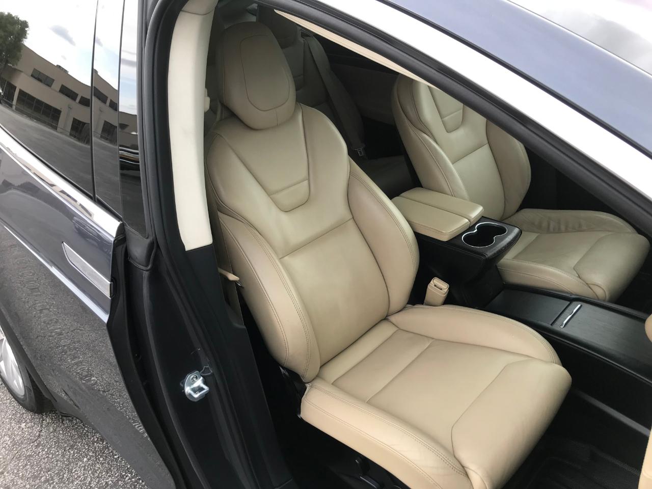 Tesla Model X 75D 2016