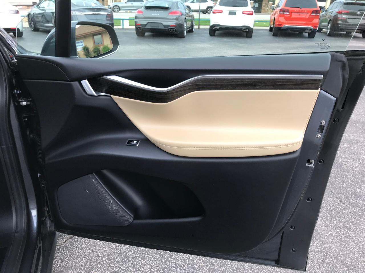 Tesla Model X 75D 2016