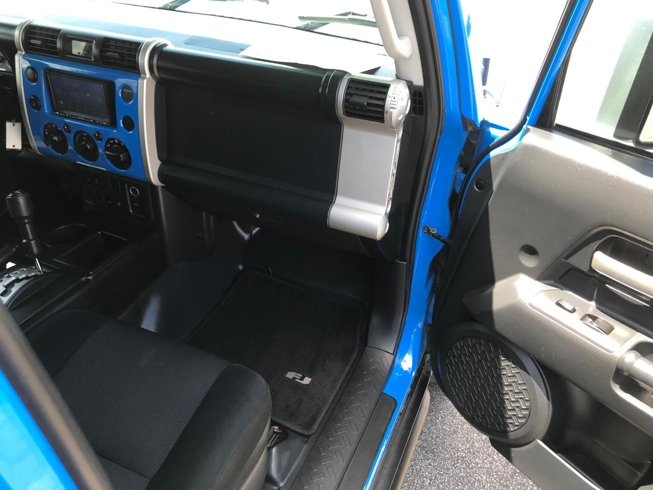 Toyota FJ Cruiser 2WD 2007