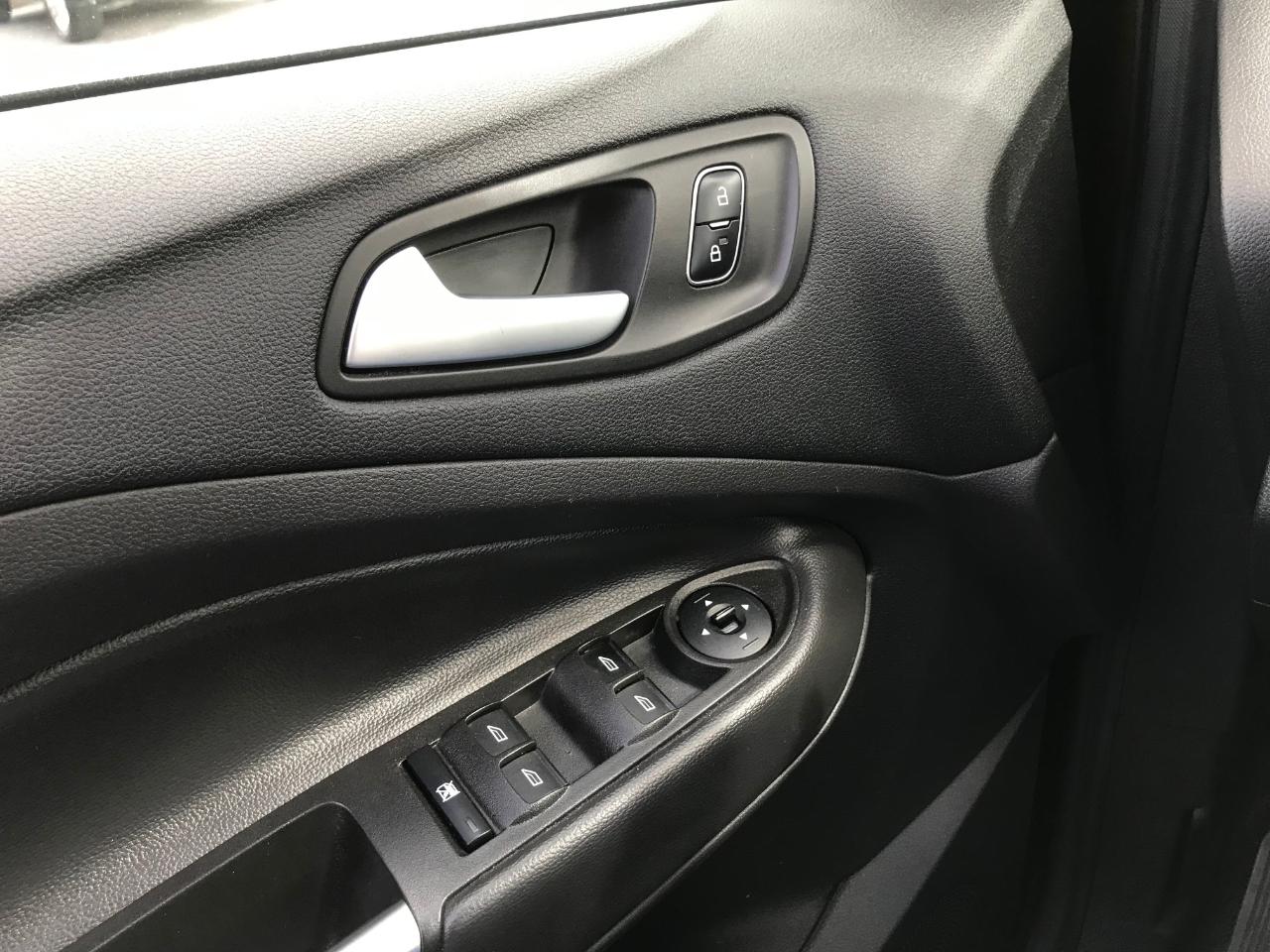 Ford Escape SE FWD 2017