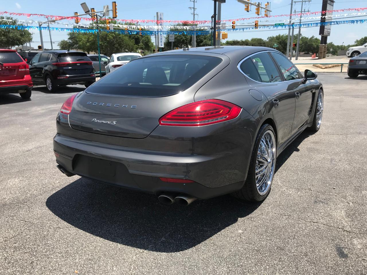 Porsche Panamera S 2014