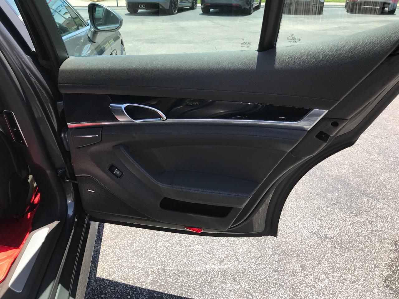 Porsche Panamera S 2014