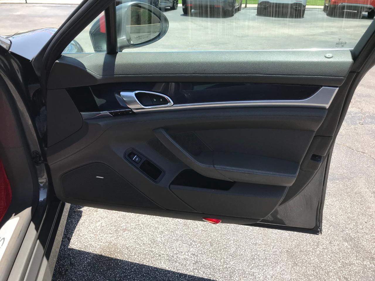 Porsche Panamera S 2014