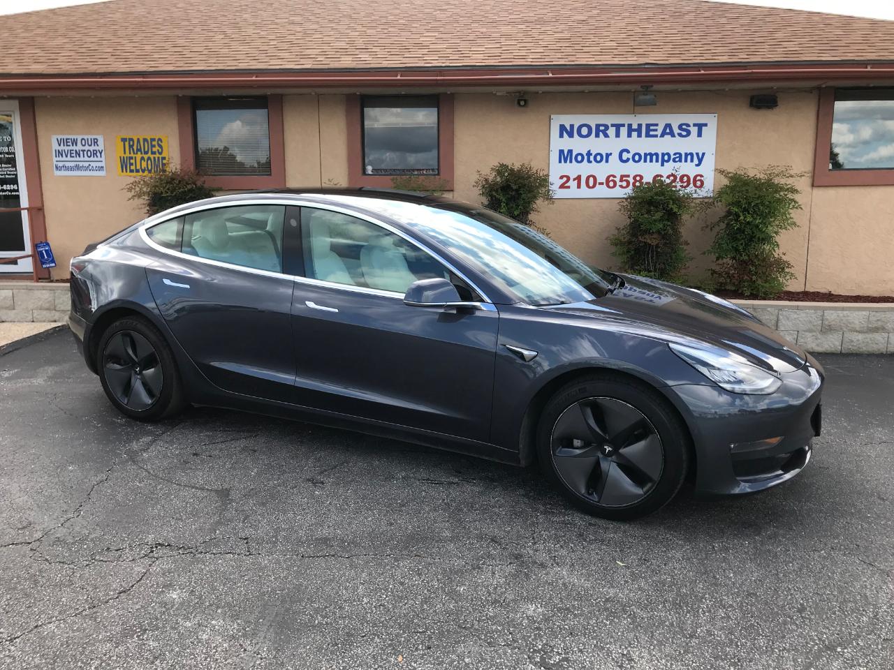 Tesla Model 3  2019