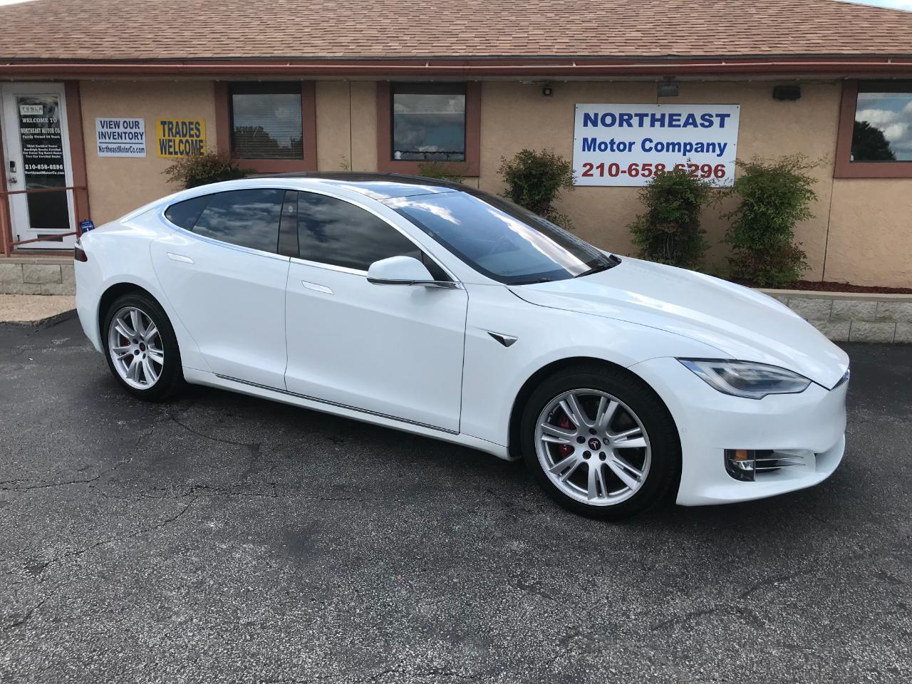 Tesla Model S  2021
