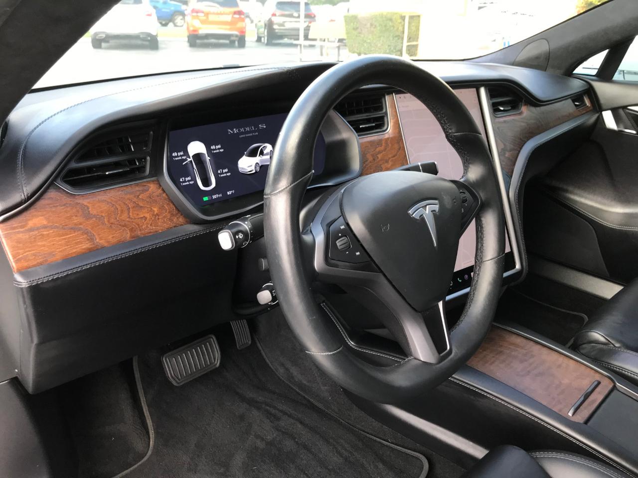 Tesla Model S  2021