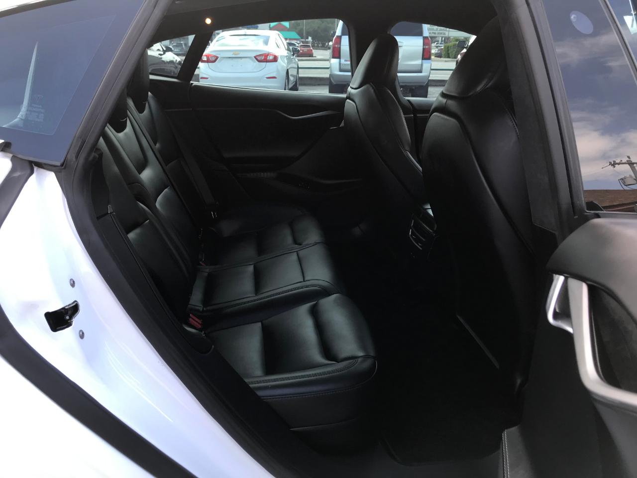 Tesla Model S  2021