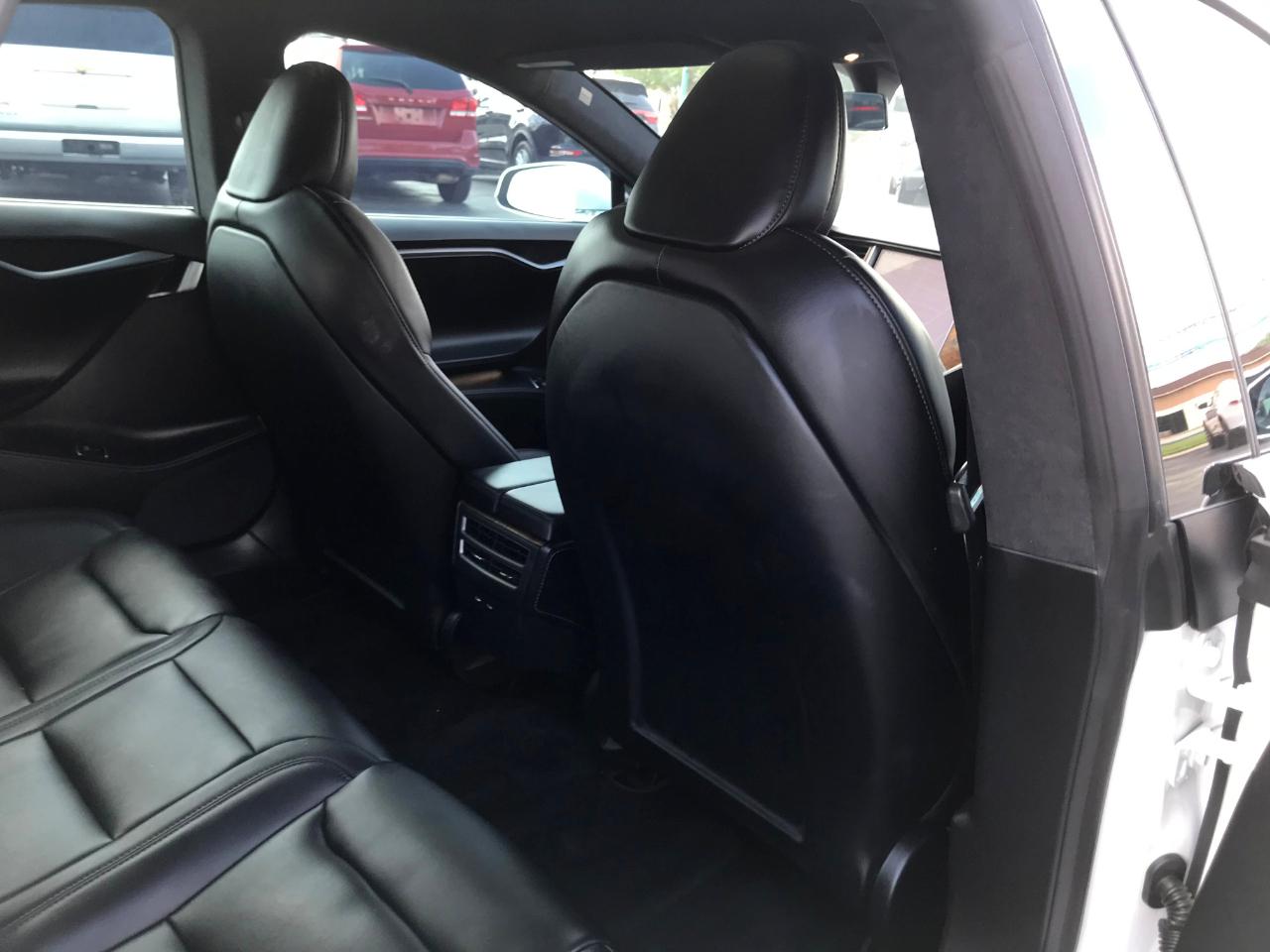 Tesla Model S  2021