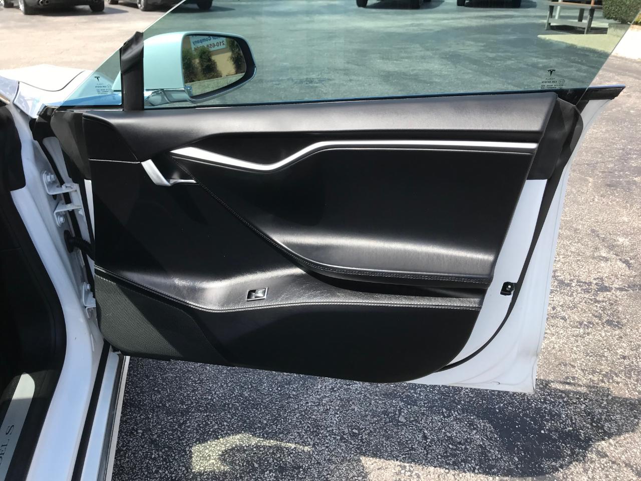 Tesla Model S  2021