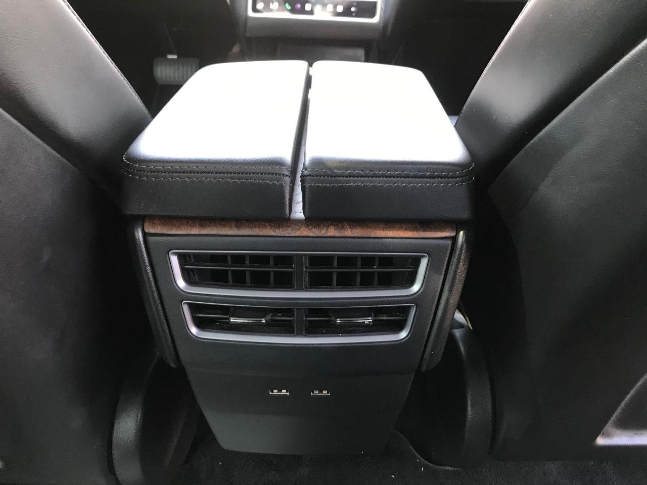 Tesla Model S  2021