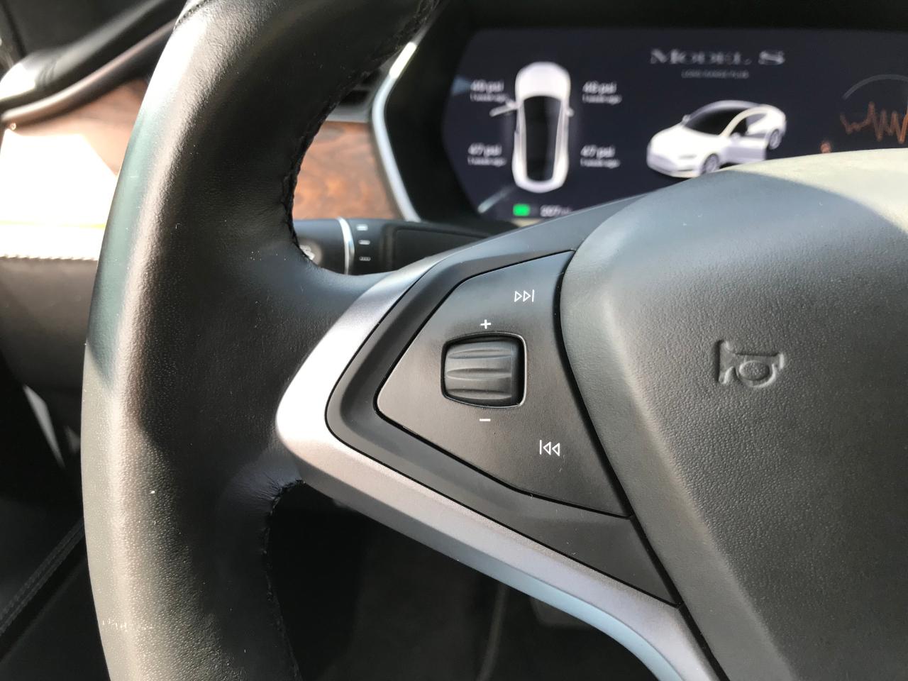 Tesla Model S  2021
