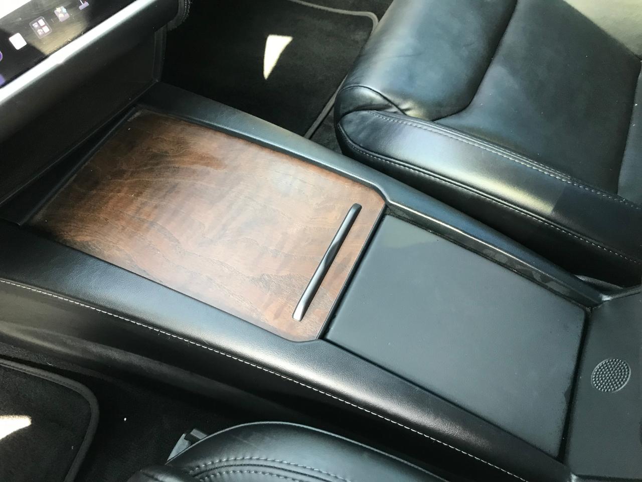 Tesla Model S  2021