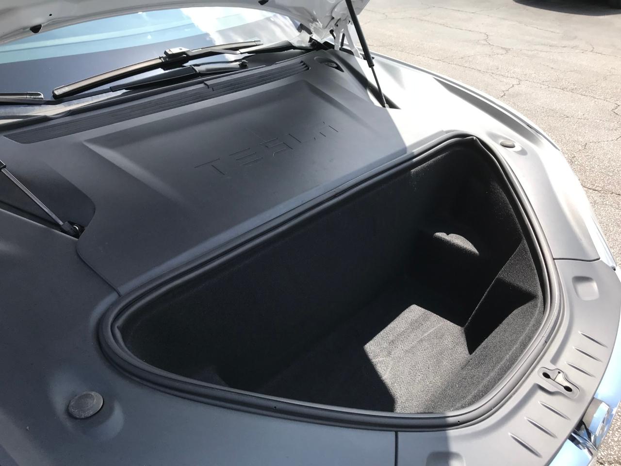 Tesla Model S  2021