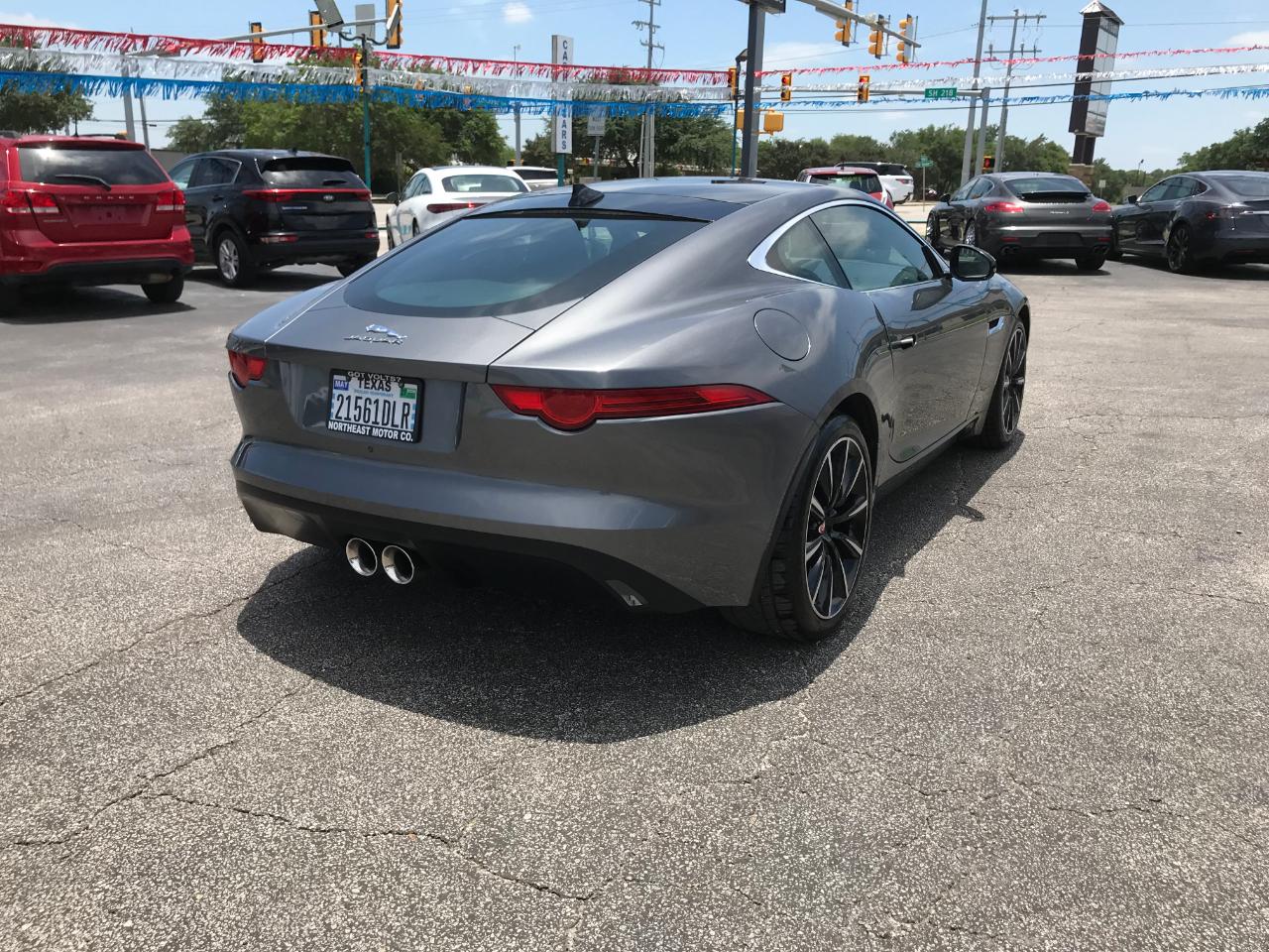 Jaguar F-Type  2016