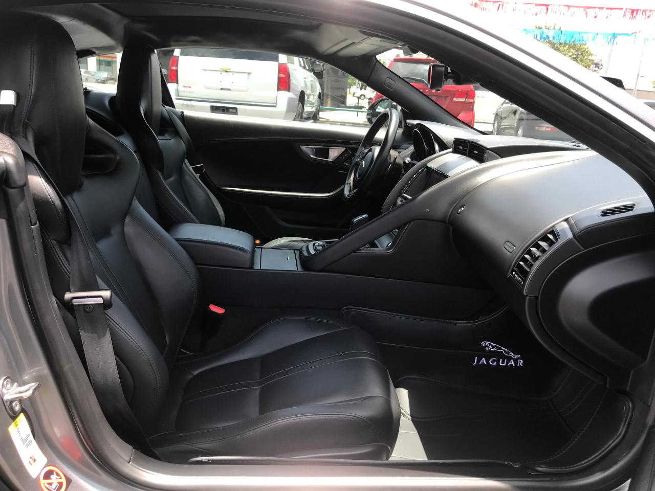 Jaguar F-Type  2016