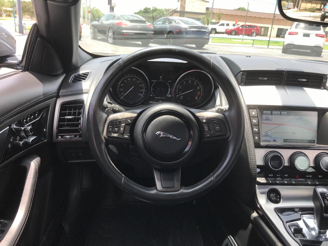 Jaguar F-Type  2016