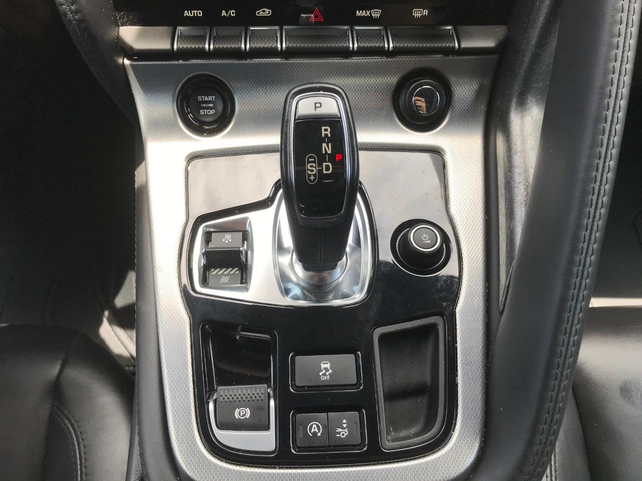 Jaguar F-Type  2016