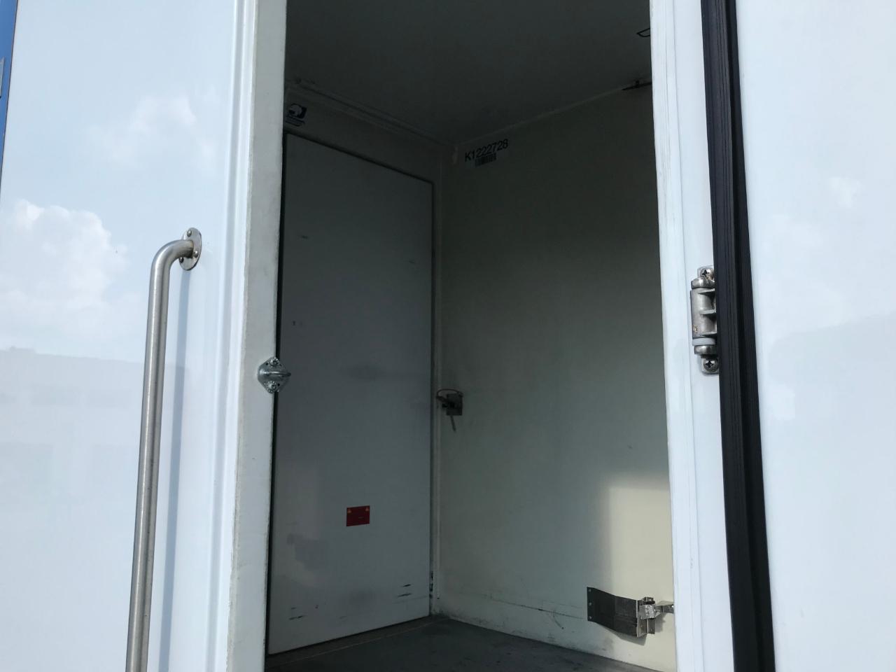 Ford Econoline E-350 Super Duty 2023
