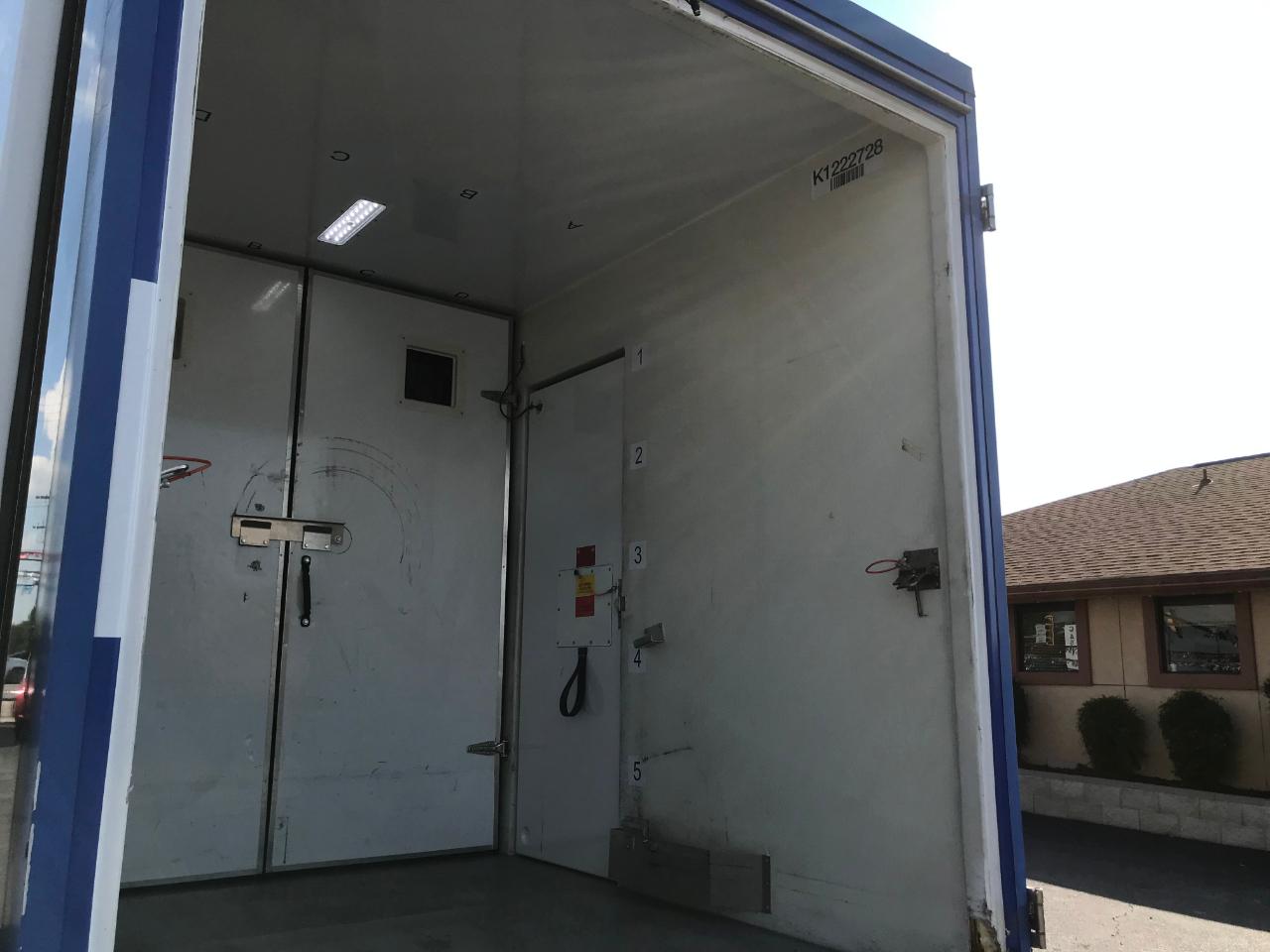 Ford Econoline E-350 Super Duty 2023