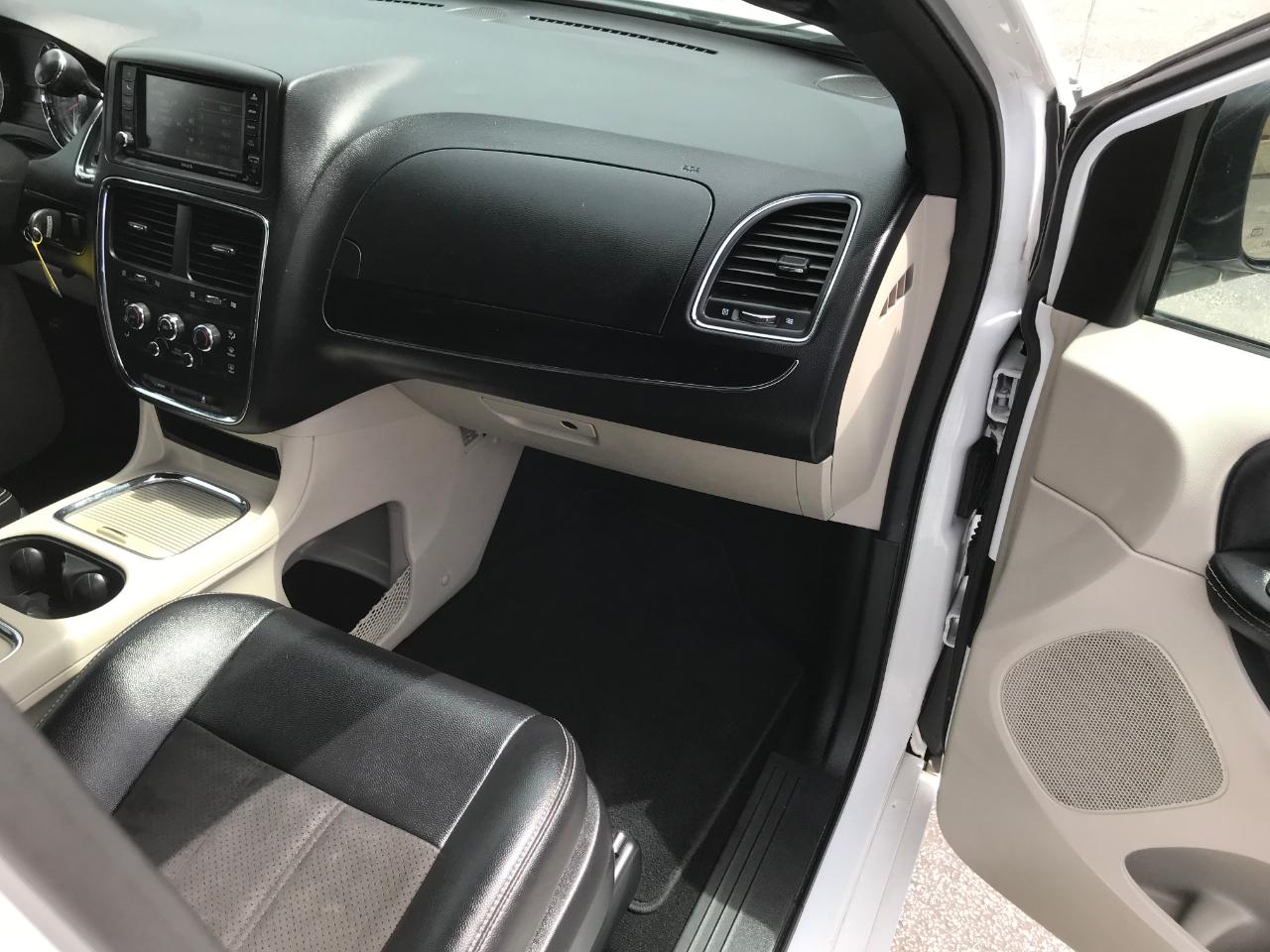 Dodge Grand Caravan SXT 2020