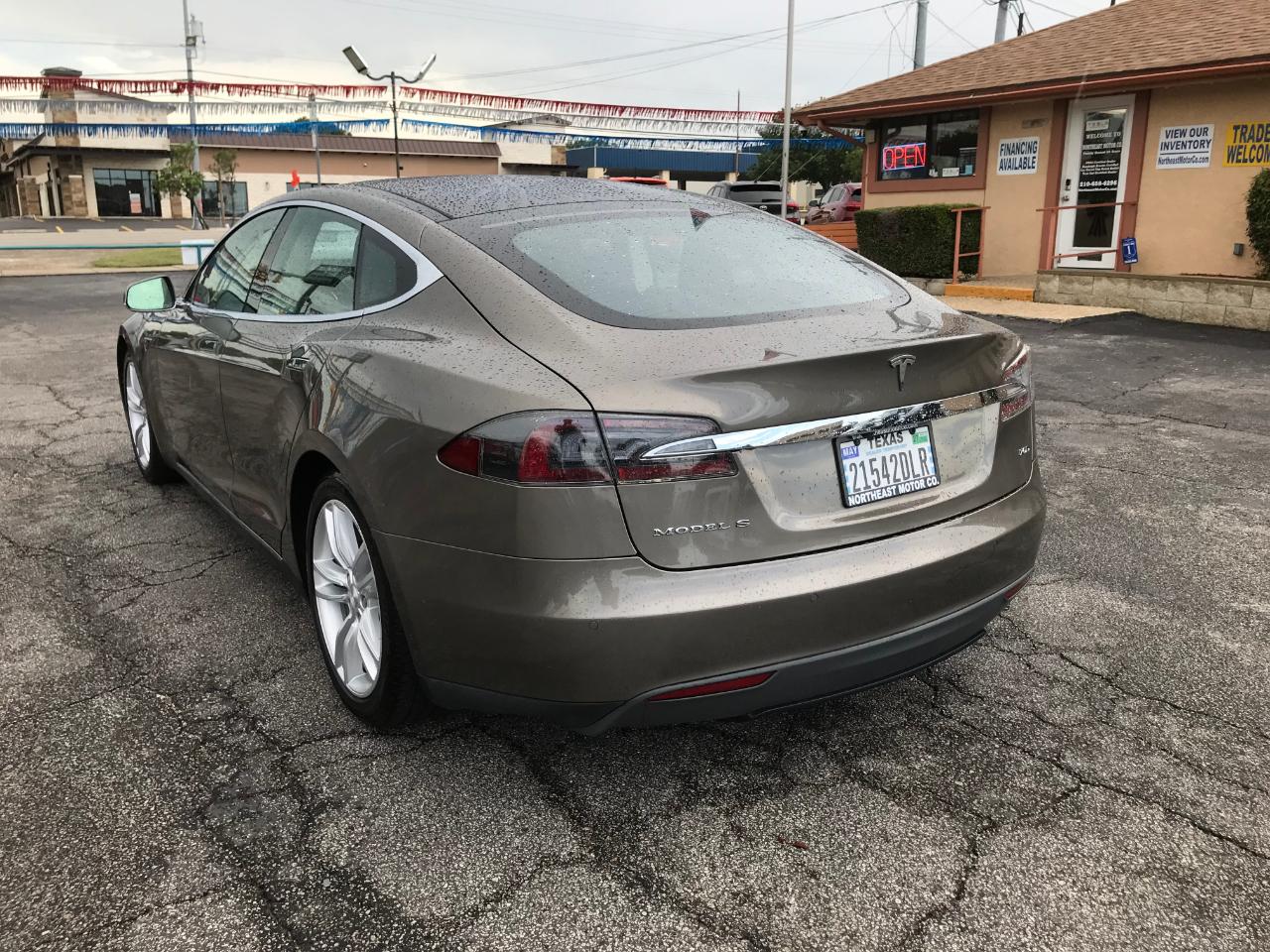 Tesla Model S 70D 2015