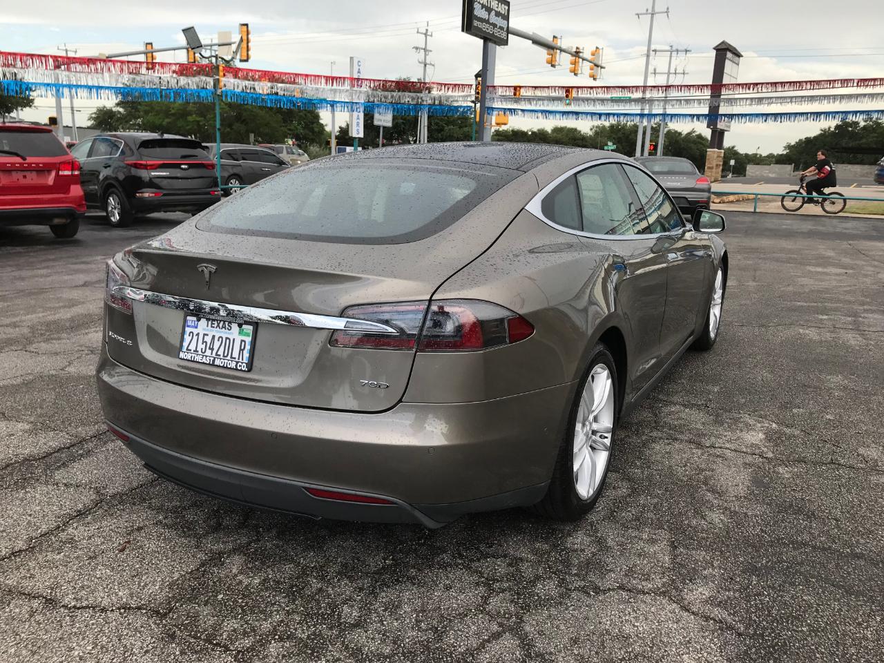 Tesla Model S 70D 2015