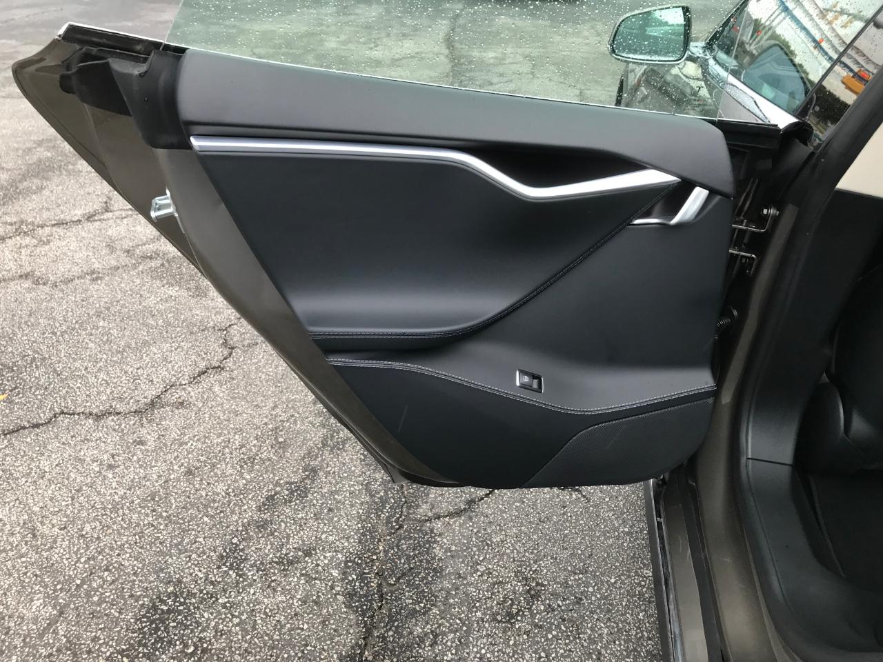 Tesla Model S 70D 2015