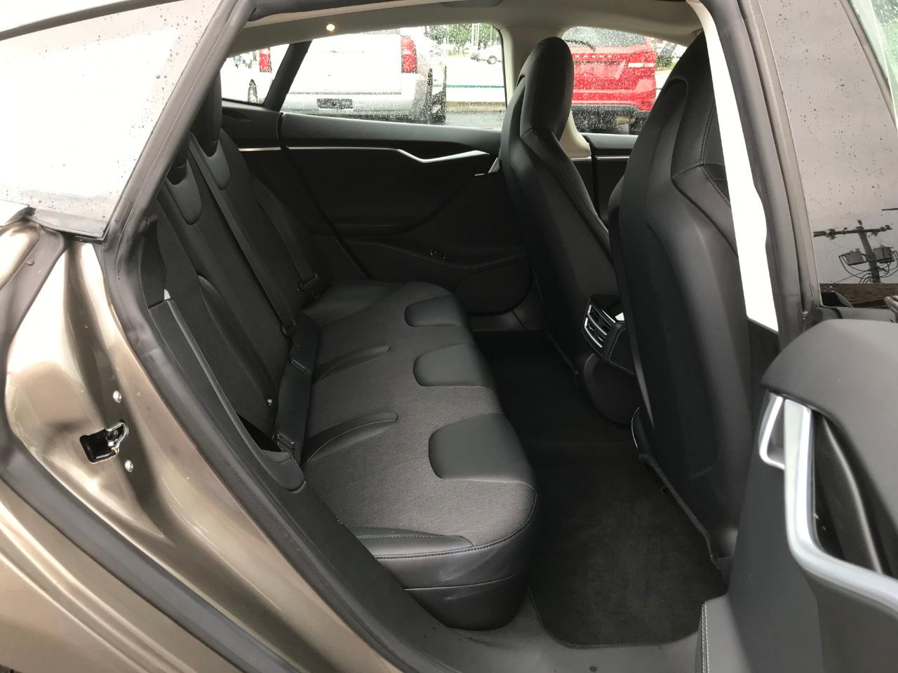 Tesla Model S 70D 2015