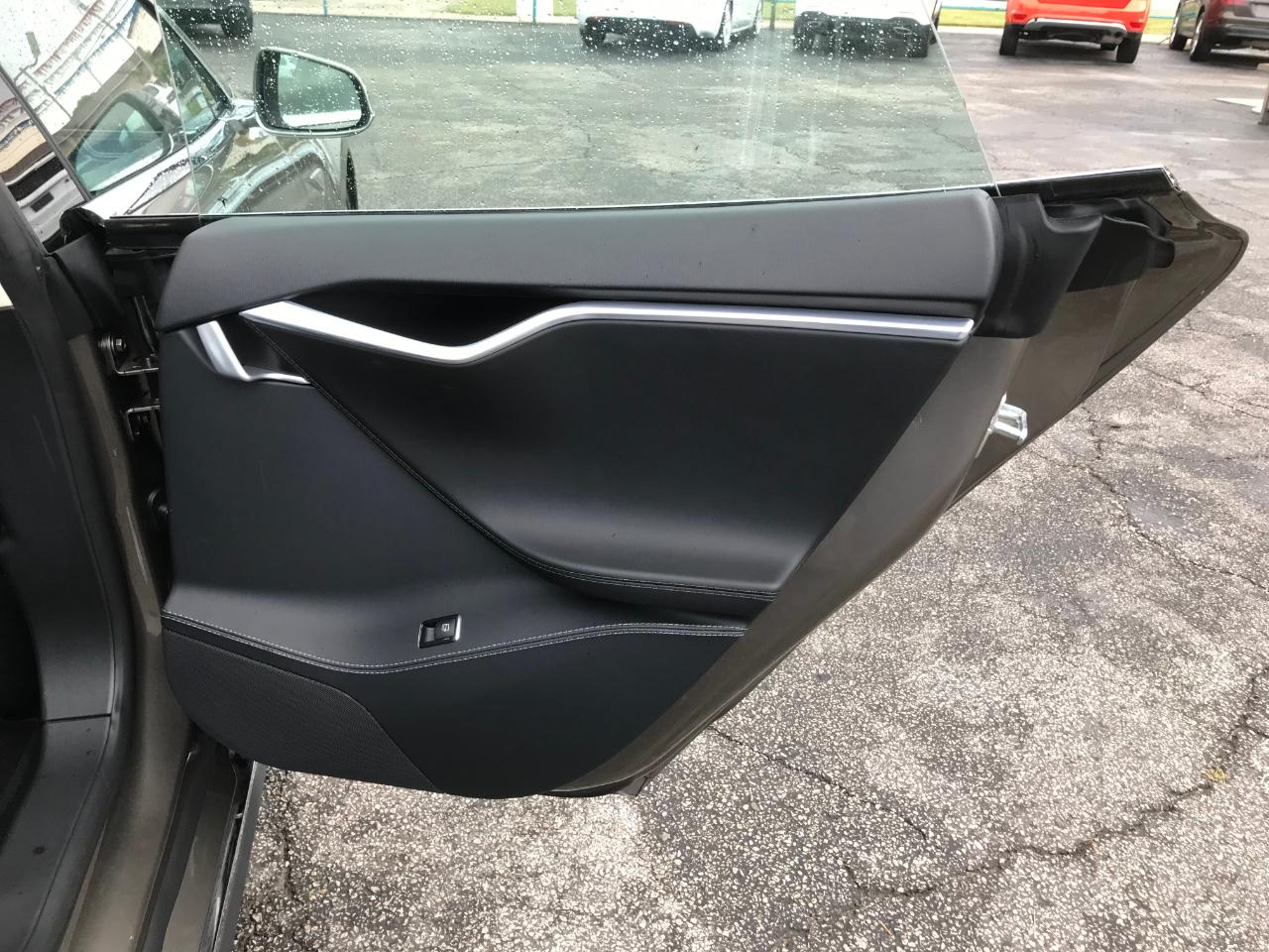 Tesla Model S 70D 2015