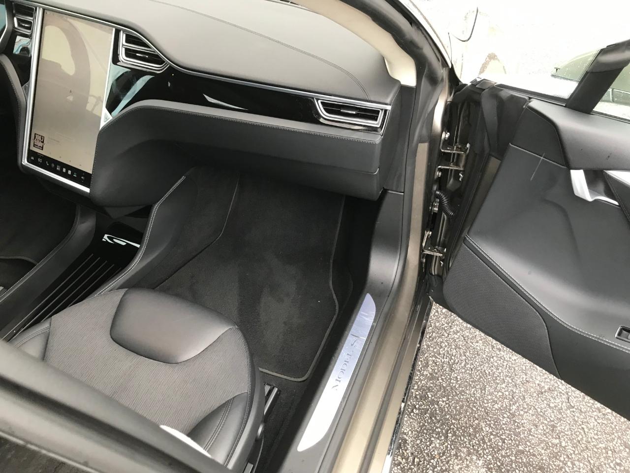 Tesla Model S 70D 2015