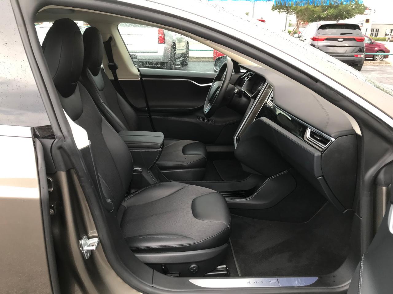 Tesla Model S 70D 2015