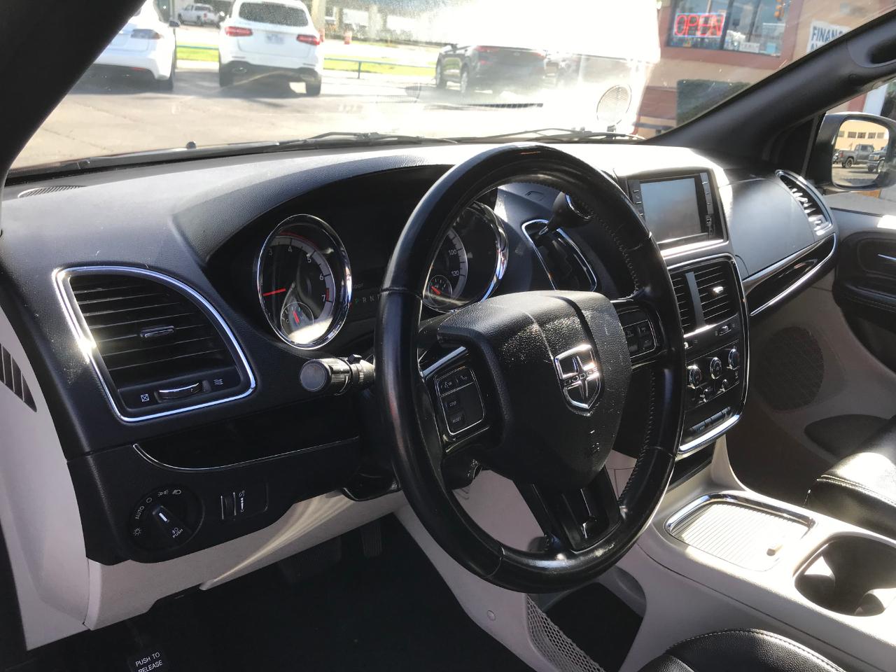 Dodge Grand Caravan SXT 2020