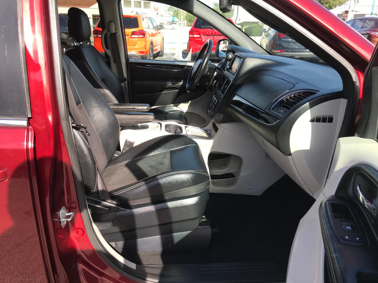 Dodge Grand Caravan SXT 2020
