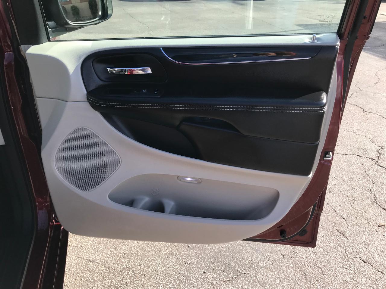 Dodge Grand Caravan SXT 2020