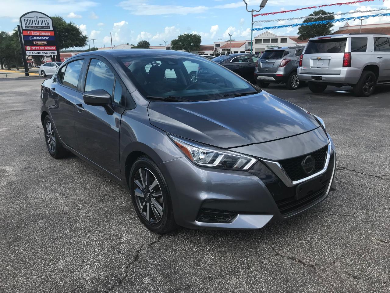 Nissan Versa SV 2021