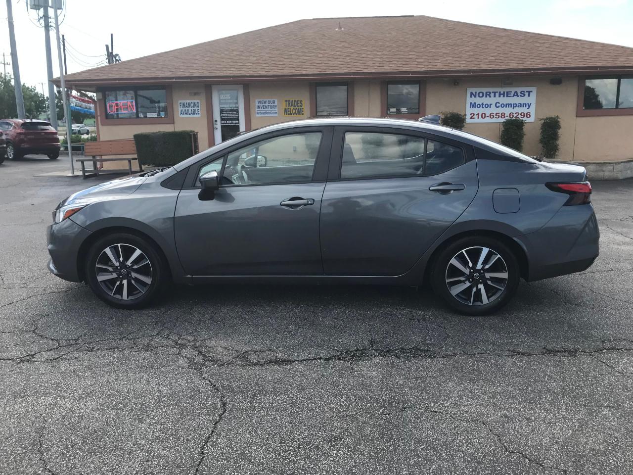 Nissan Versa SV 2021