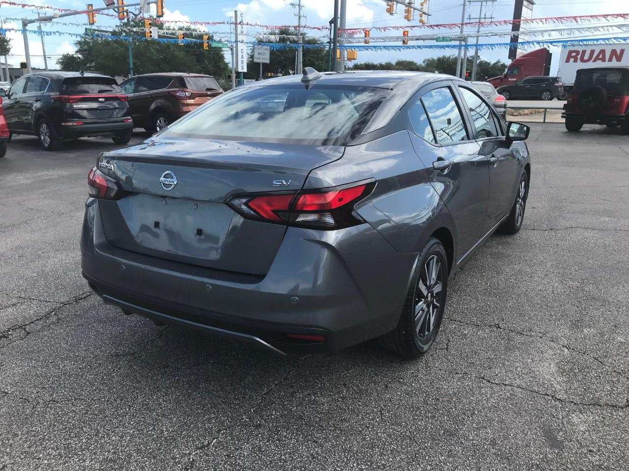 Nissan Versa SV 2021