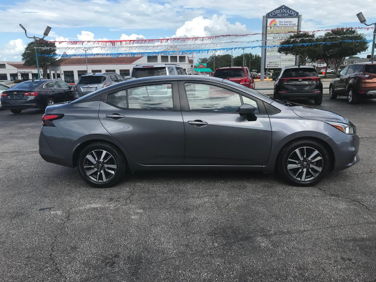 Nissan Versa SV 2021