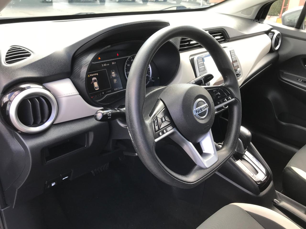 Nissan Versa SV 2021