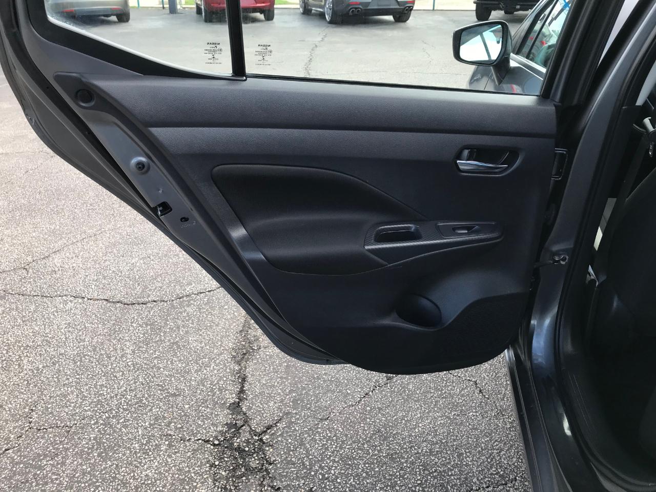 Nissan Versa SV 2021