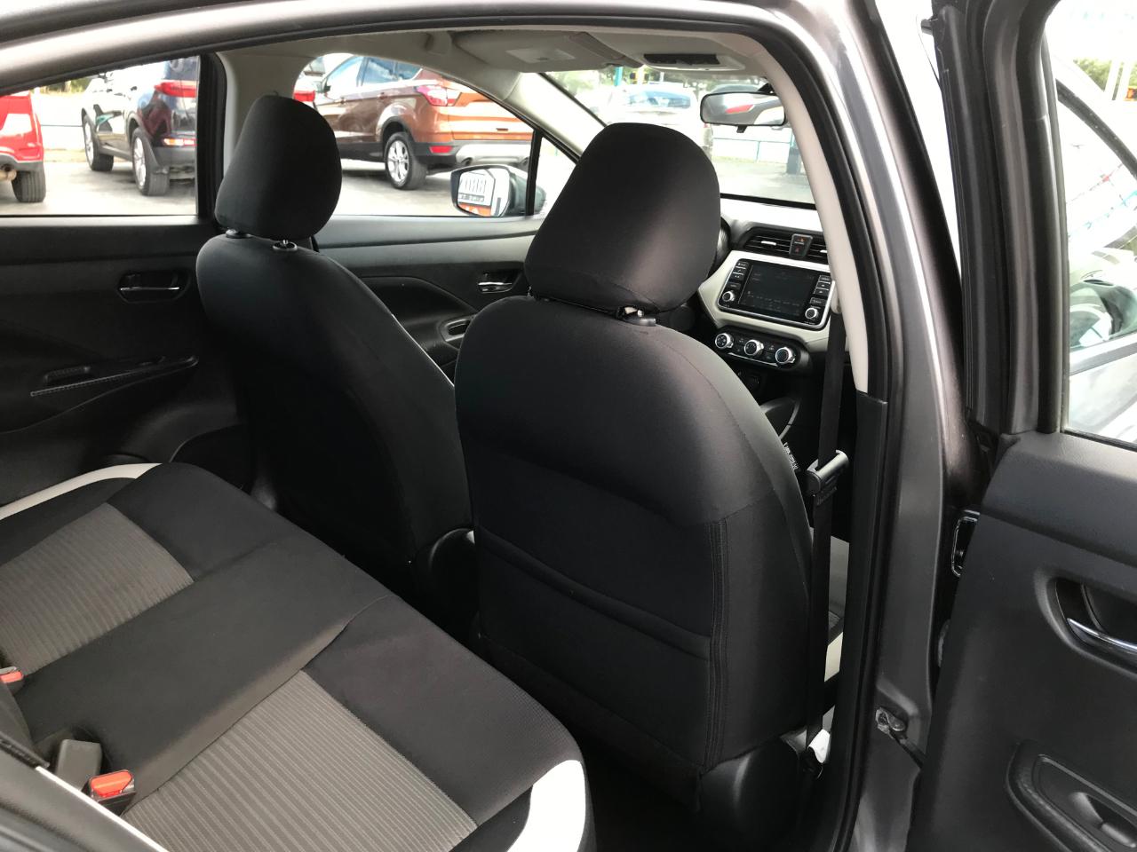Nissan Versa SV 2021