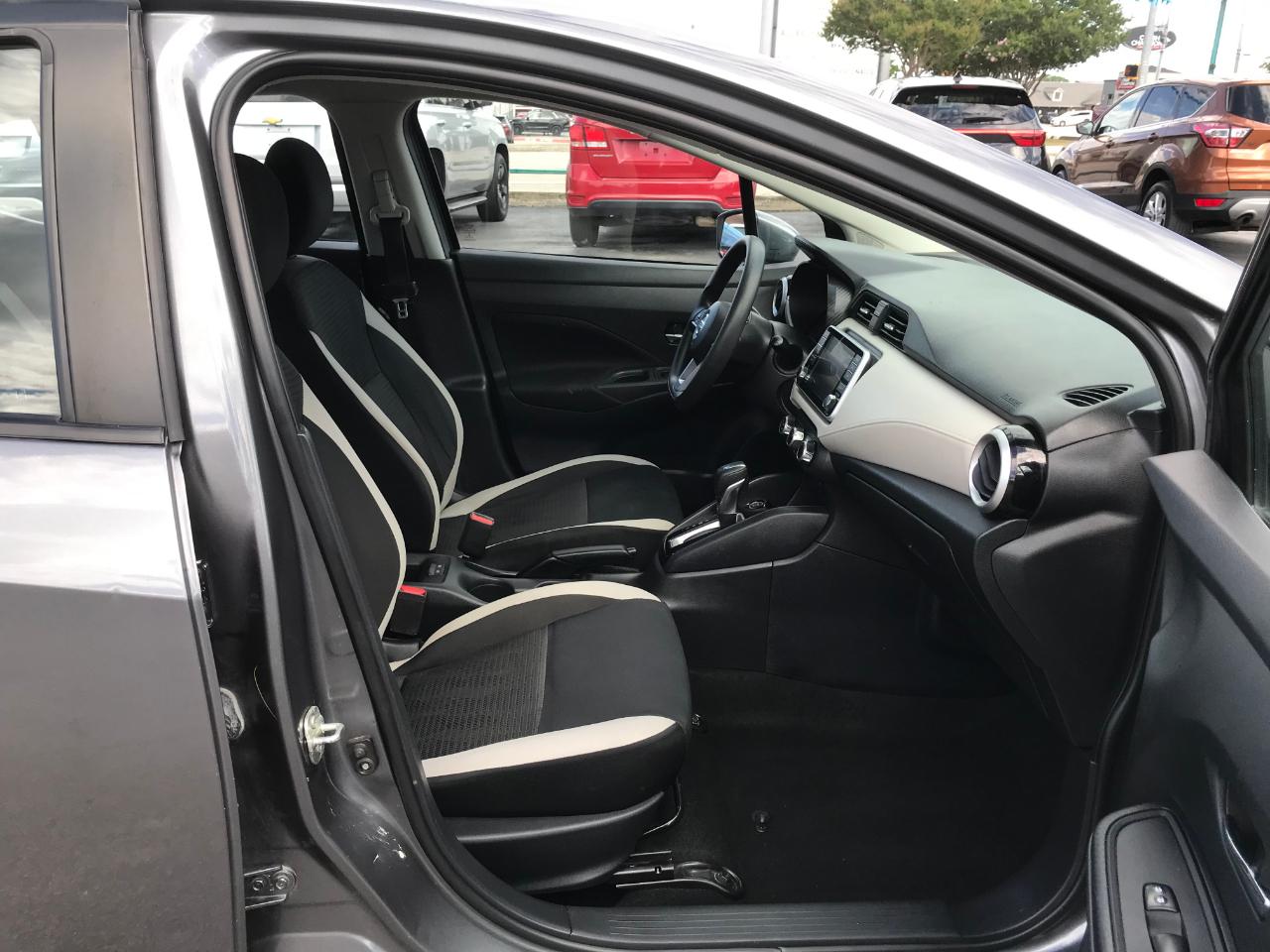 Nissan Versa SV 2021